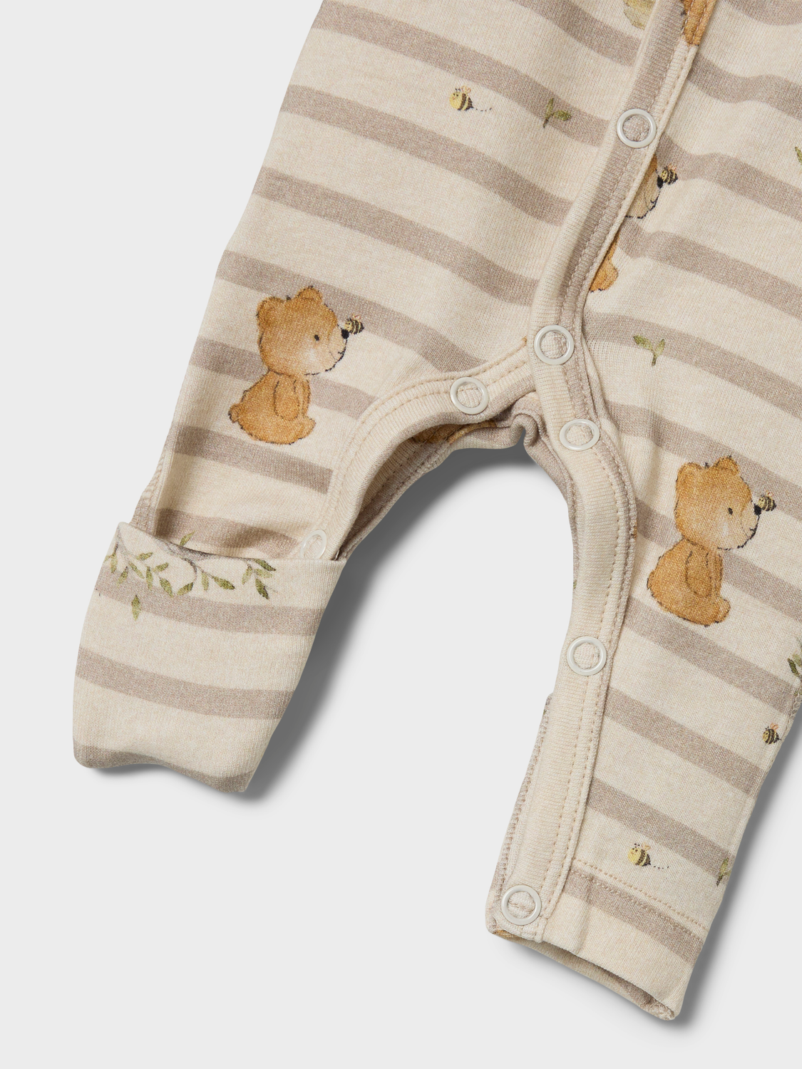 model_shot-front_full